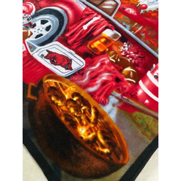 University Of Arkansas Razorback Fleece Blanket BBQ Tailgate Gently Used 45x65 - Picture 7 of 10
